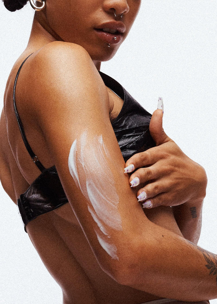 TOPICALS Sérum corporel au rétinol et AHA Sleather