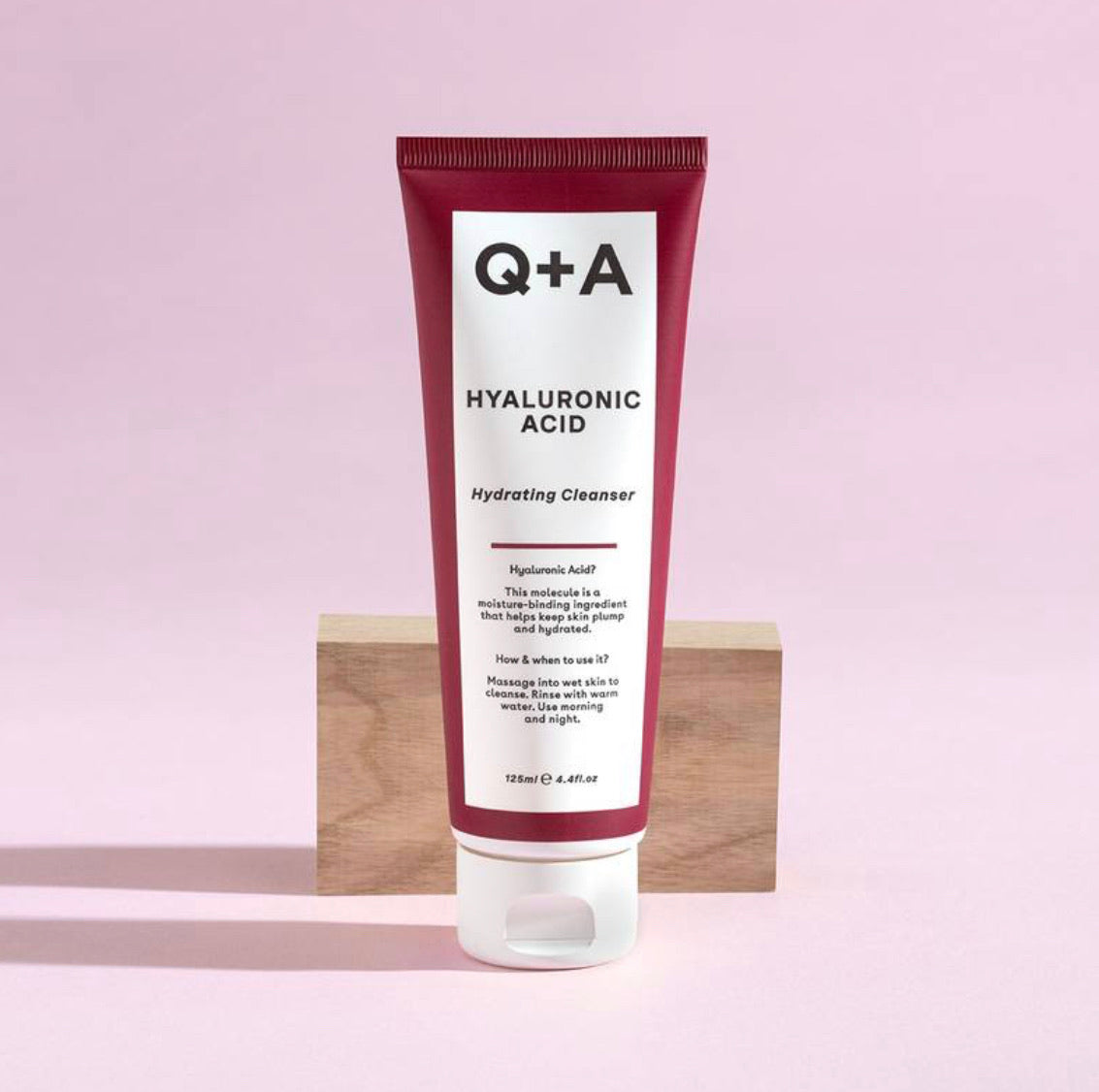 Q+A Gel nettoyant hydratant à l’acide hyaluronique